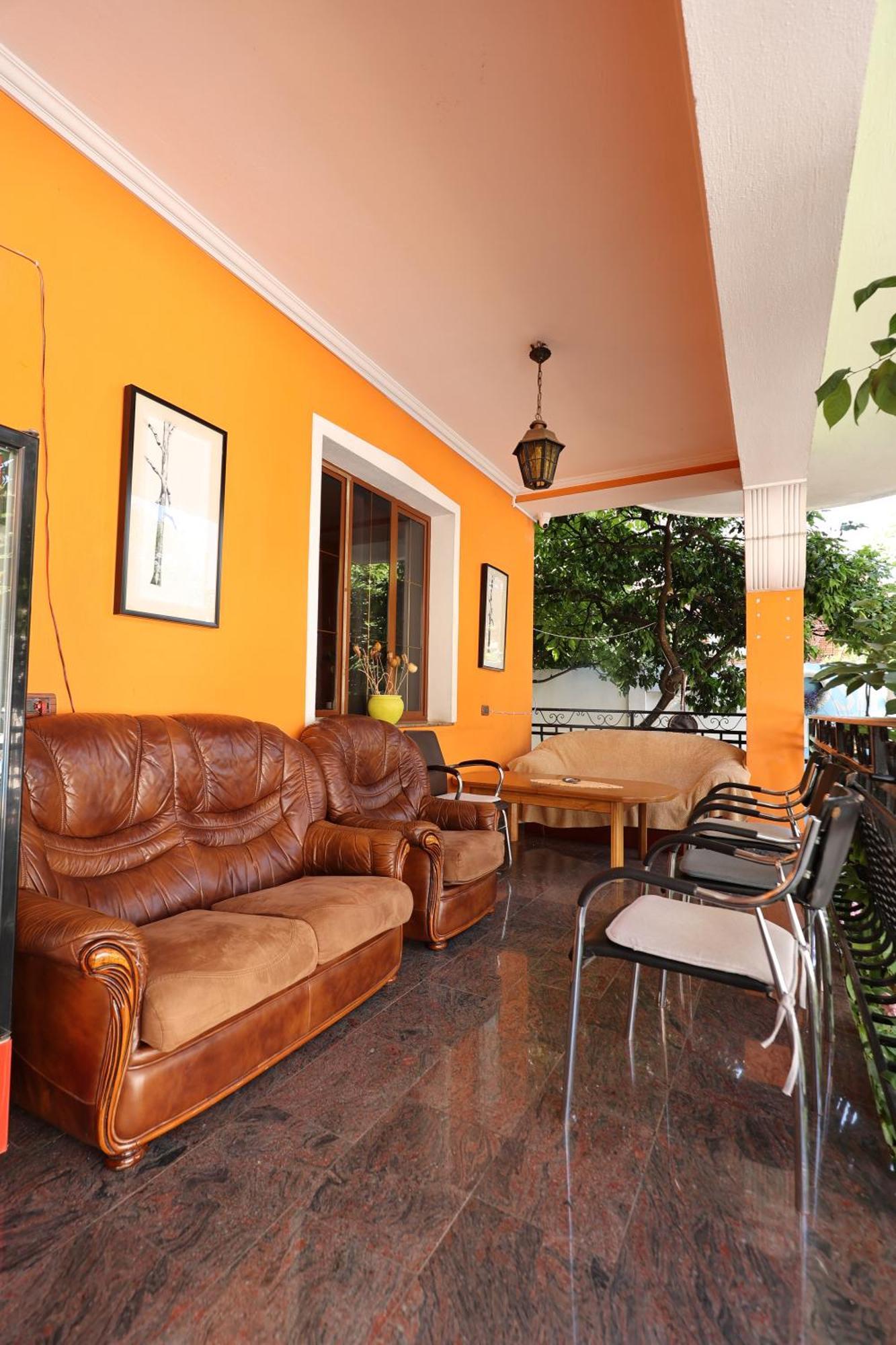 Hostel Osho Tirana Zewnętrze zdjęcie