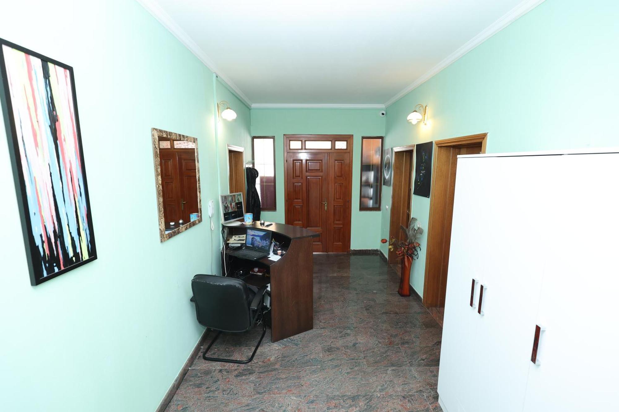Hostel Osho Tirana Zewnętrze zdjęcie